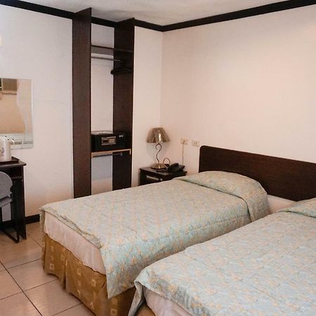 Crowne Garden Hotel Cebu Zewnętrze zdjęcie
