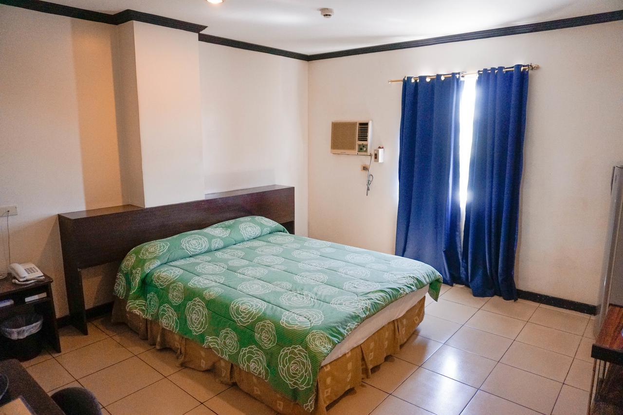 Crowne Garden Hotel Cebu Zewnętrze zdjęcie