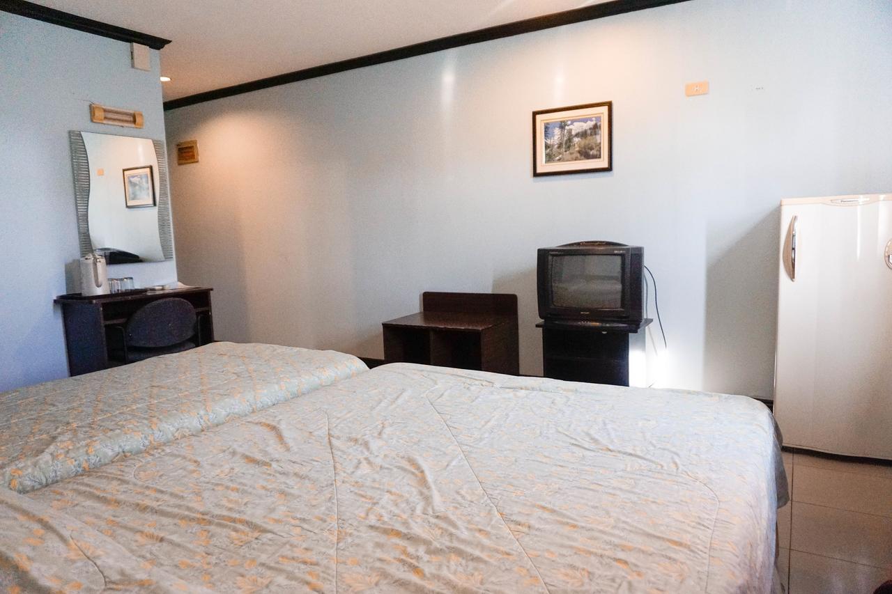 Crowne Garden Hotel Cebu Zewnętrze zdjęcie