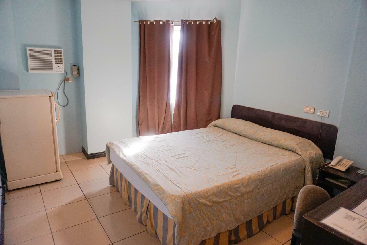 Crowne Garden Hotel Cebu Zewnętrze zdjęcie